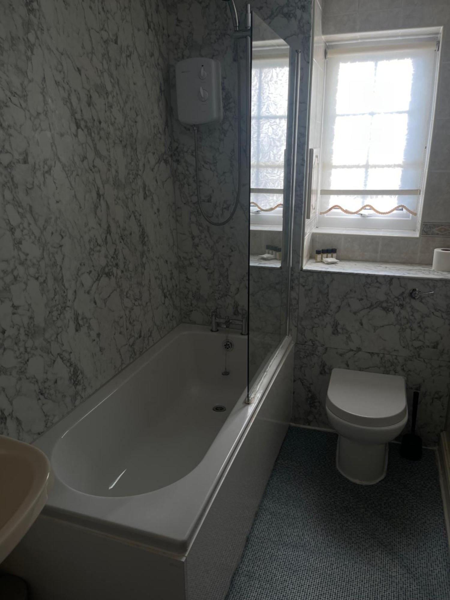 Haigs Hotel 3*